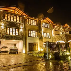 Hotel Seasons - ***